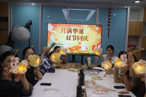 Happy Mid-Autumn Festival and National Day2