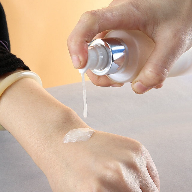 Cosmetic Flat Shoulder 30ml 50ml 100ml Frosted Clear Glass Bottle for Face Body Glow Shimmer Oil