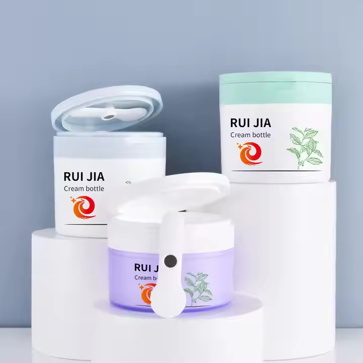 High Quality Body Scrub Facial Mask Container 100g 150g Plastic PP White Cosmetic Cream Jar with Spoon